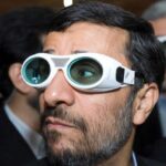 میم خام احمدی نژاد با عینک شنا
